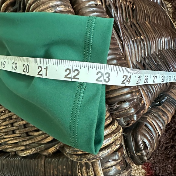 Lululemon Invigorate High-Rise Crop 23" Everglades Green size 4 - Picture 9 of 9